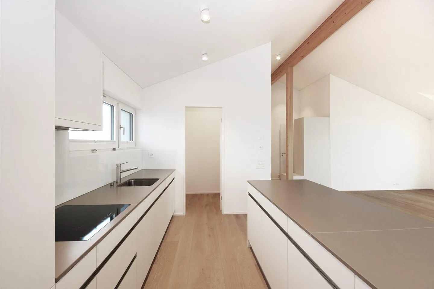 Moderno appartamento attico di 3,5 stanze - Foto 2 di 9