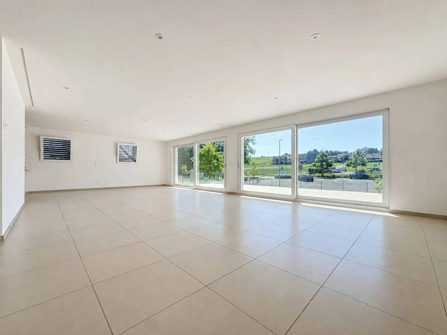 4.5-room villa with terrace and garden - Photo 2 of 13