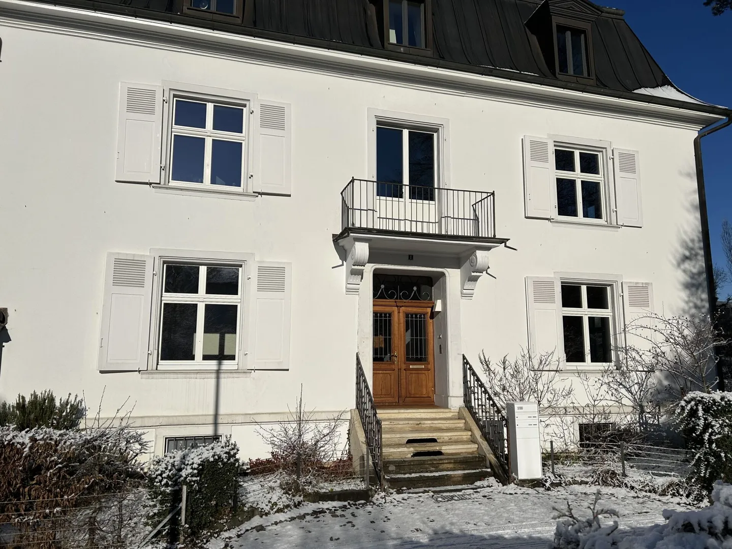 Practice in a unique Art Nouveau property in Gelterkinden! - Photo 1 of 7