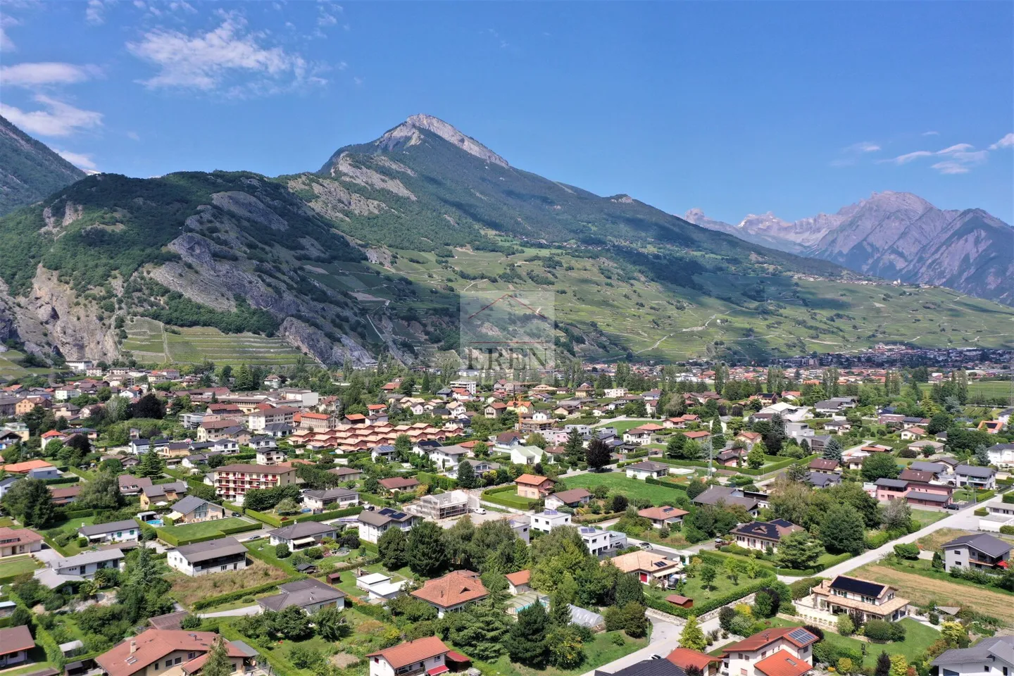 Casa indipendente 4,5 locali di 160 m2 con terrazza-prato + seminterrato - Foto 4 di 5