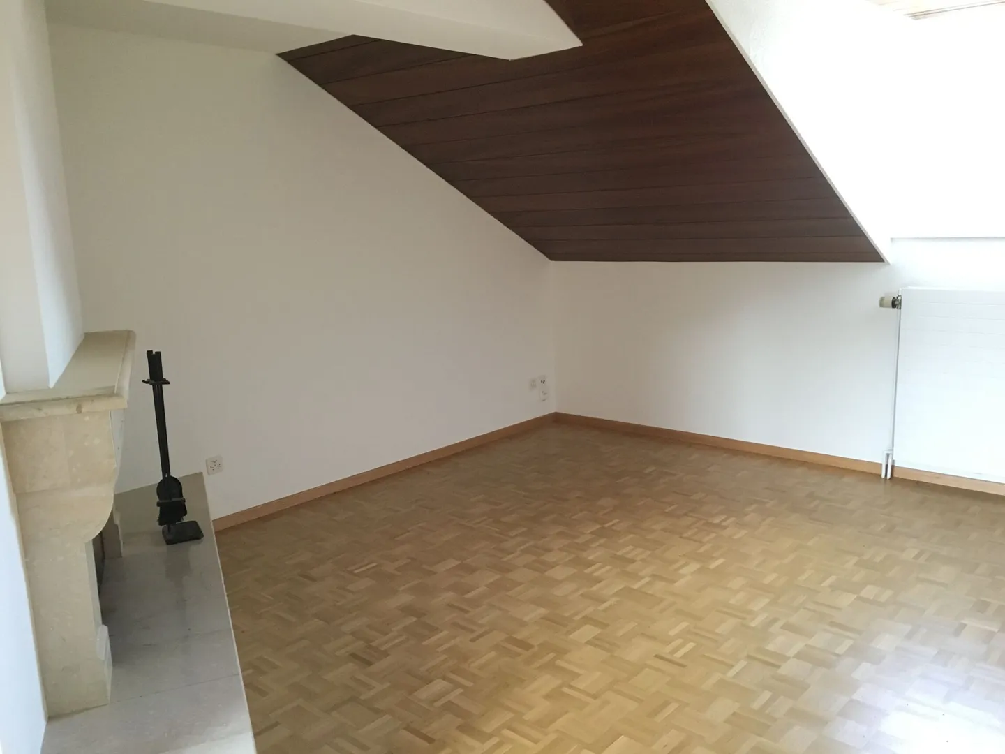 Cozy 3.5-room attic apartment near city center - Photo 5 of 10