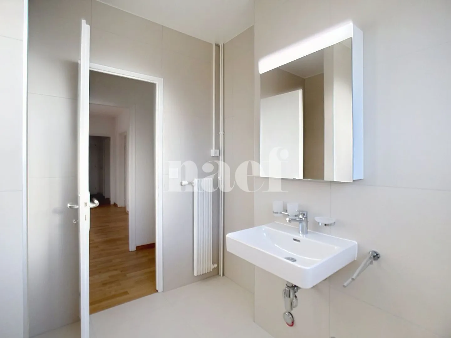 5-room apartment - Photo 2 of 10