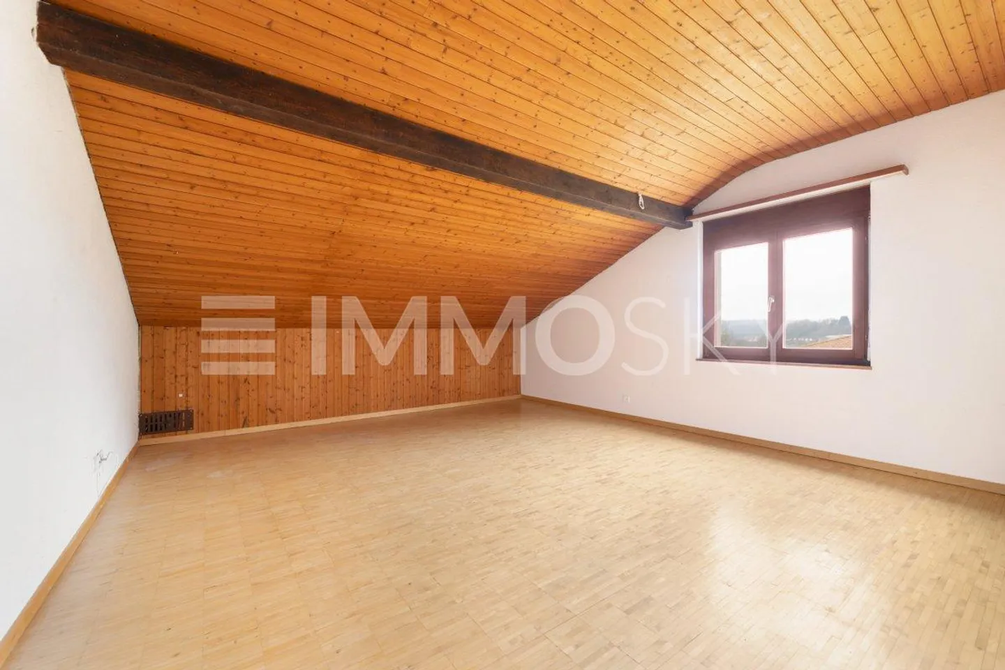 Felicità familiare con giardino e vista soleggiata - Foto 4 di 5