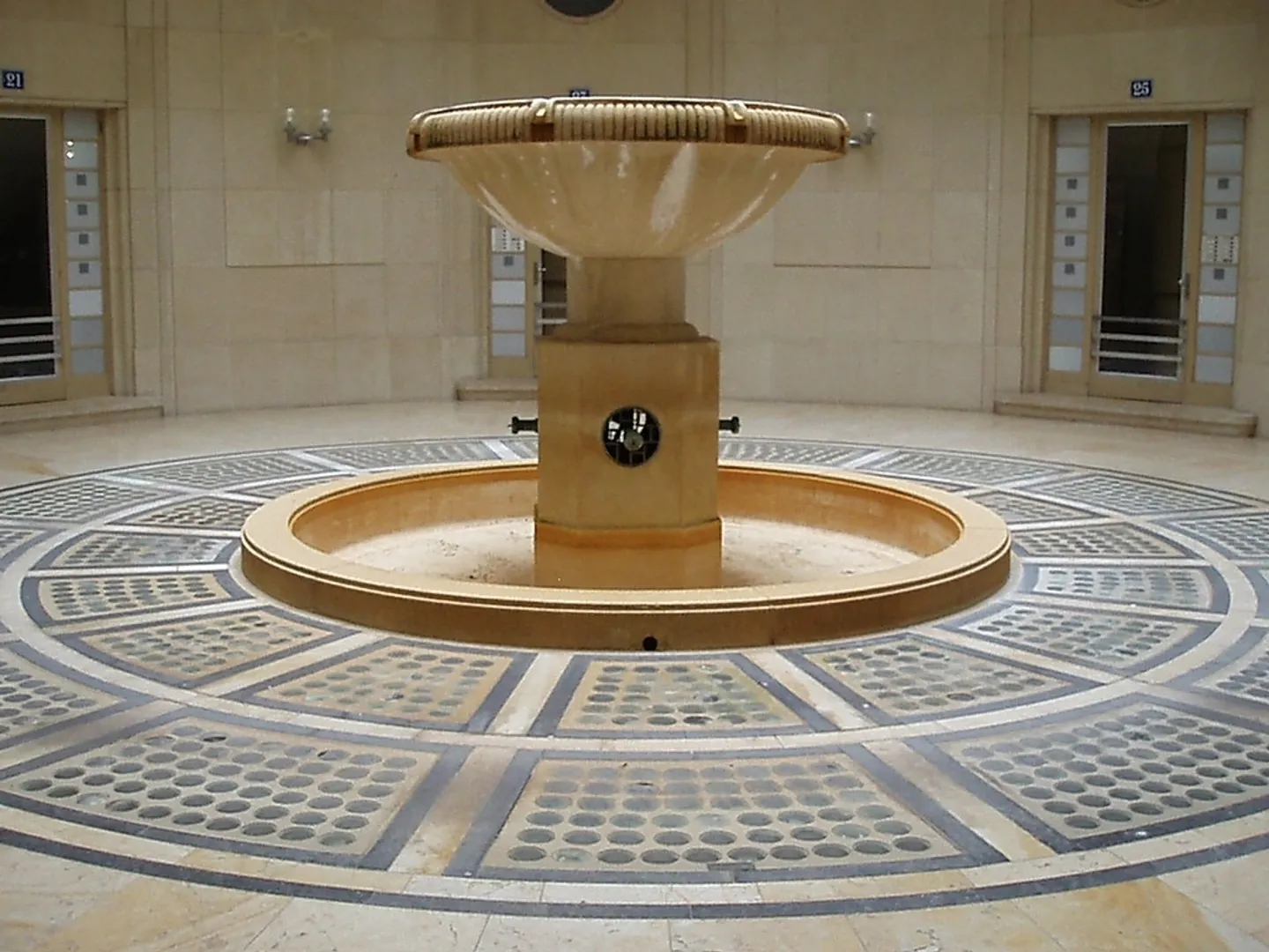 2-room apartment - Photo 10 of 10