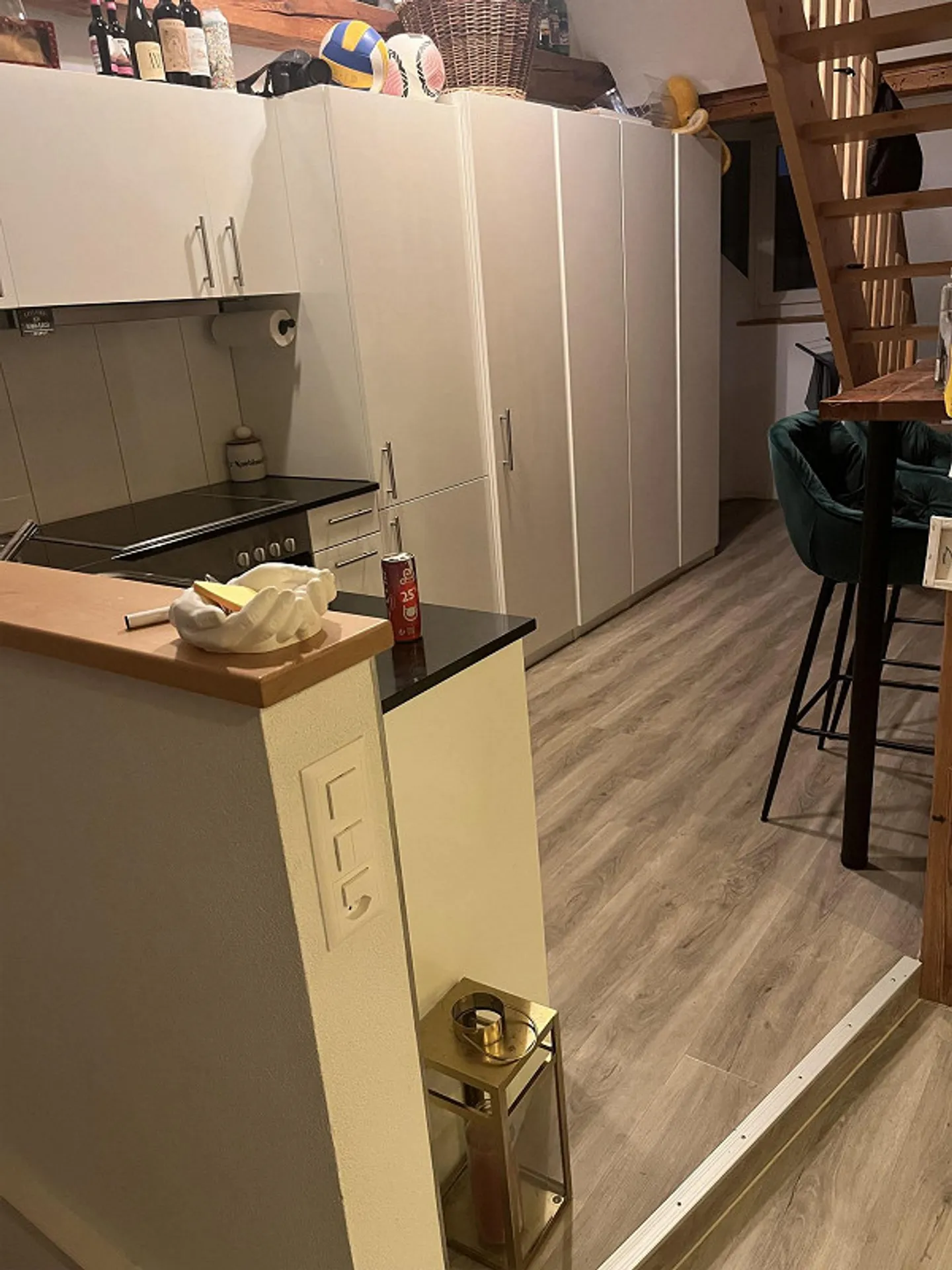 Moderne 3.5-Zimmer-Dachwohnung in Arbon mit Kamin und Balkon - Foto 6 von 7