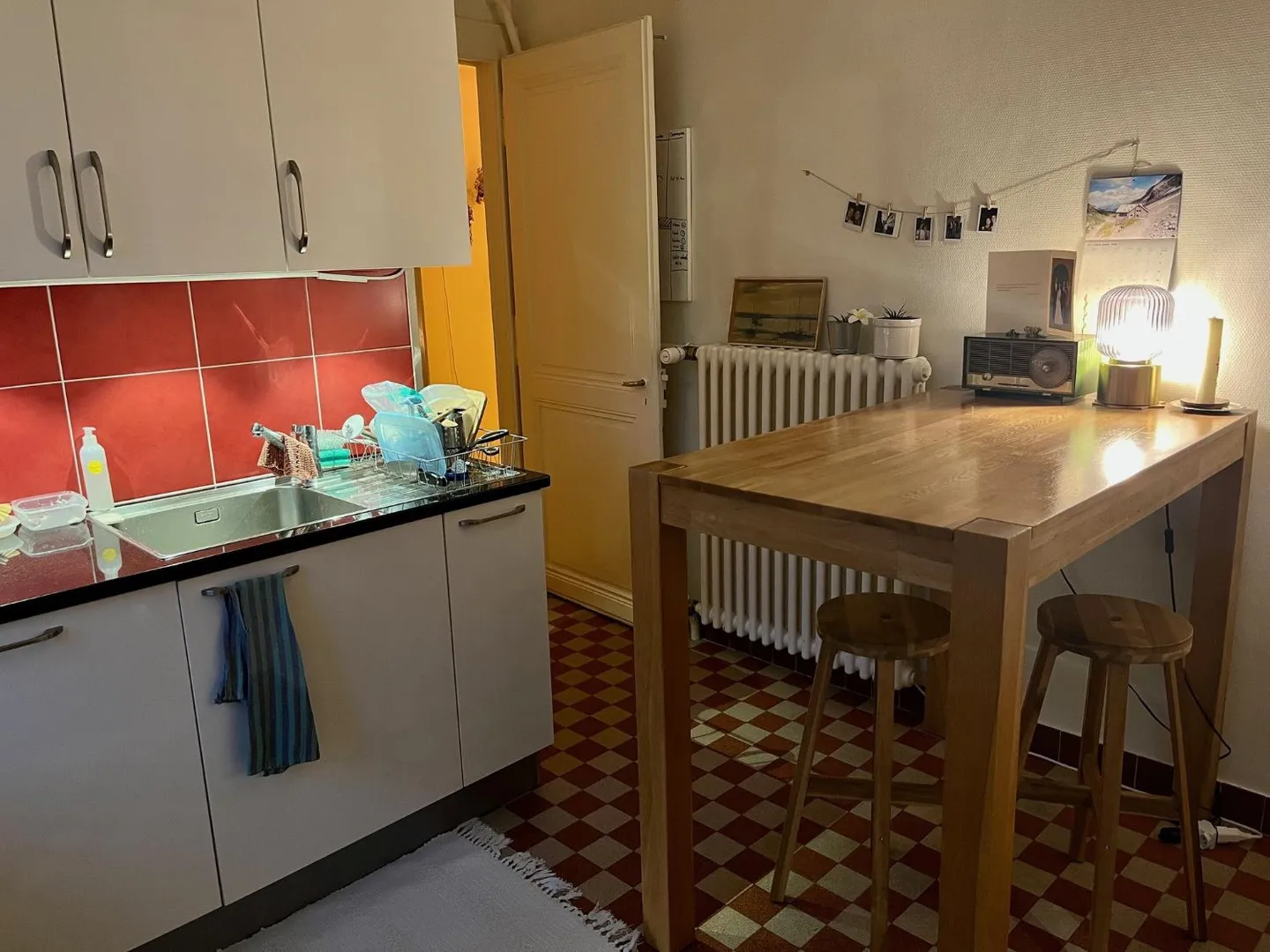 Appartamento affascinante con 3 stanze, balcone e accesso al giardino. - Foto 4 di 7