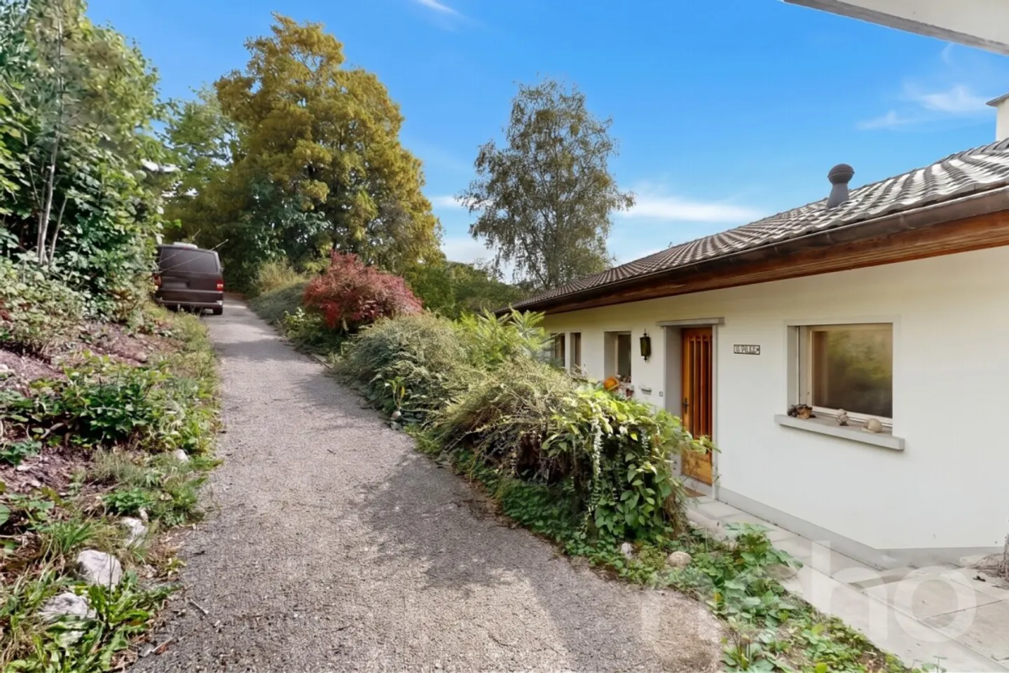 Maison Familiale Spacieuse à Couvet - Photo 2 sur 12