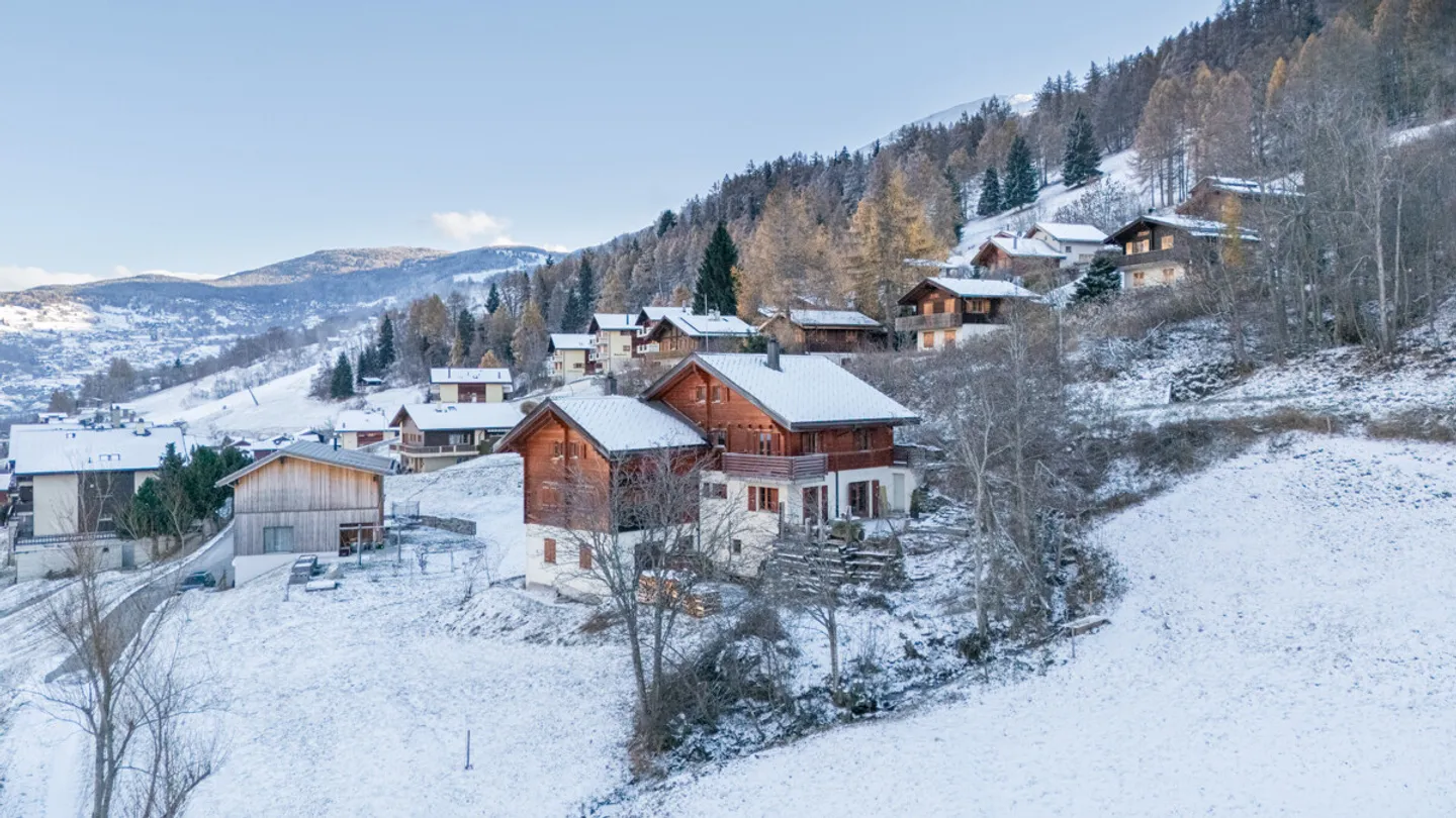 Casa bifamiliare in posizione tranquilla a Eischoll con una vista magnifica - Foto 8 di 8