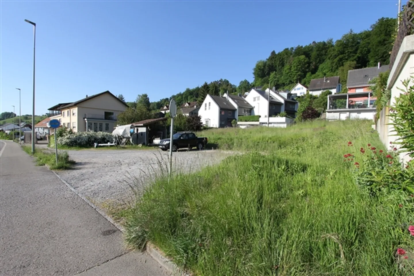 Residential-Commercial Building with Building Plot and Development Potential - Photo 4 of 13