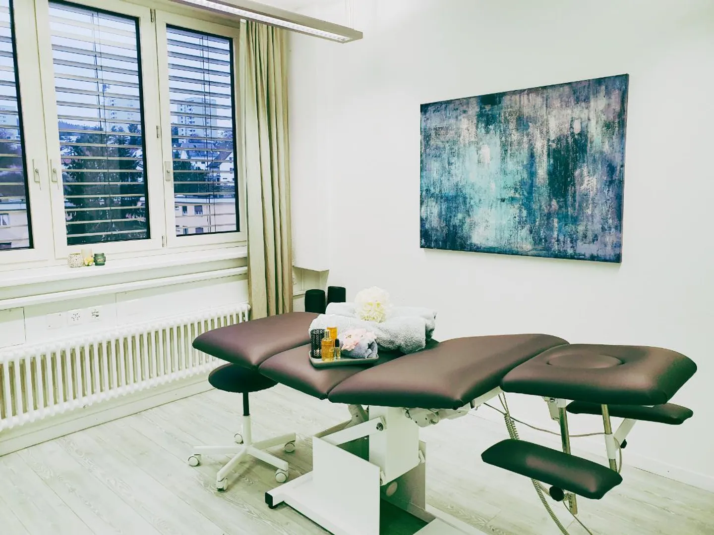 Espaces de pratique et de traitement flexibles à Zurich-Altstetten - Photo 3 sur 8