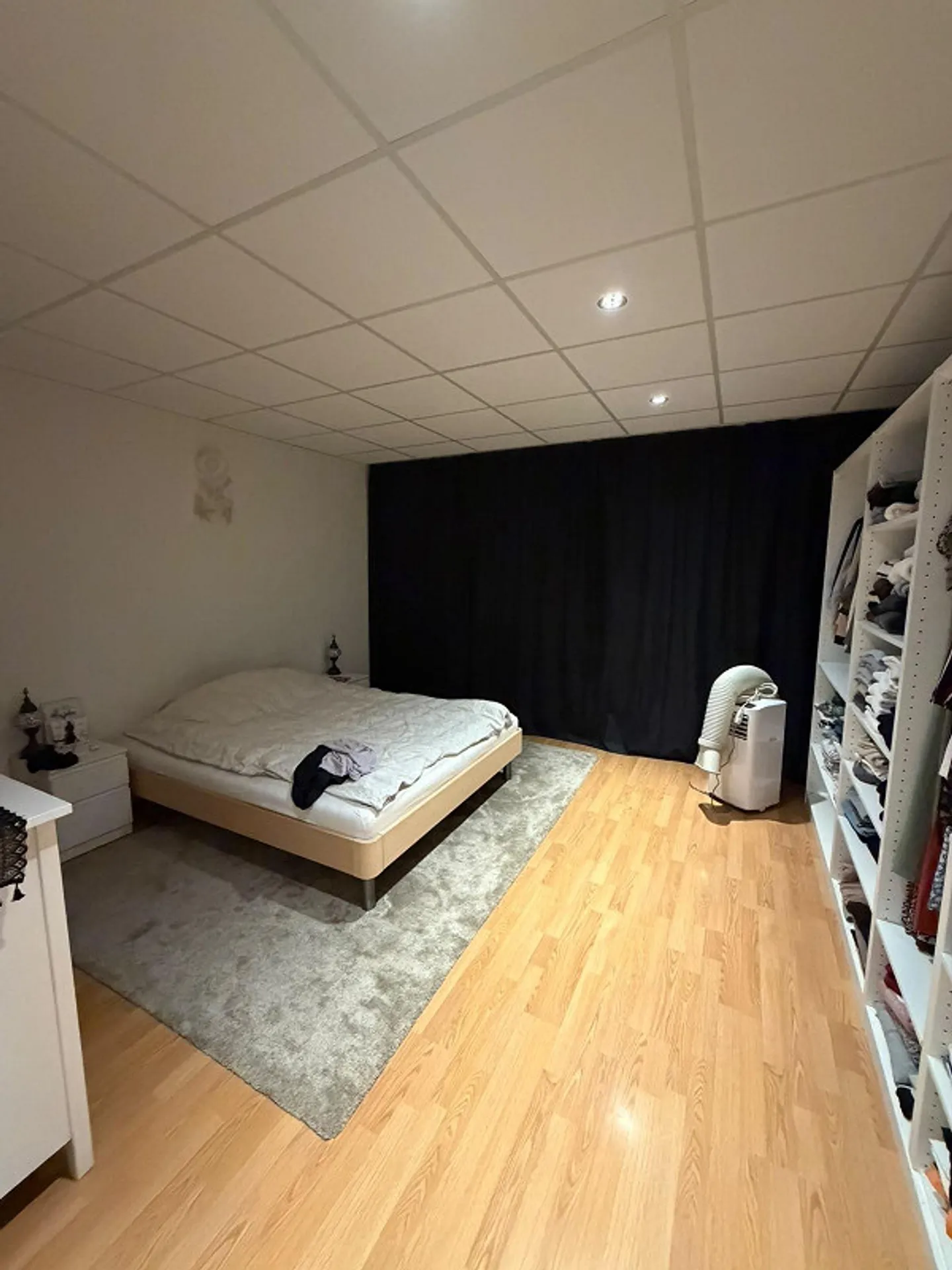 Ampio appartamento di 4,5 stanze con loggia - Foto 2 di 11