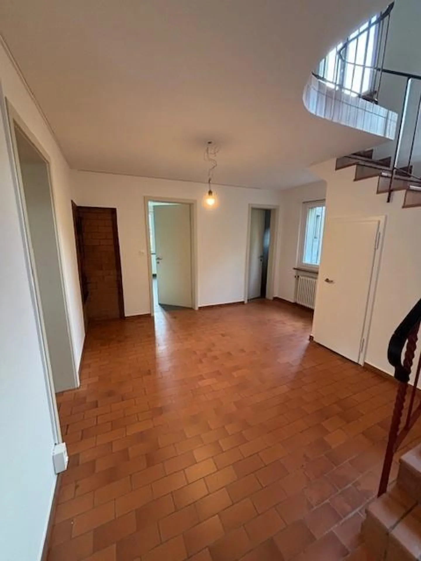 Beautiful garden apartment including garage - Photo 2 of 18