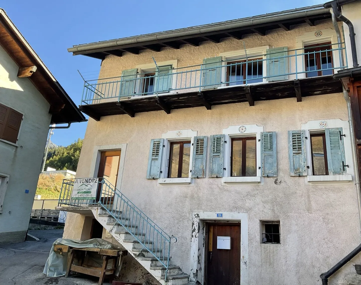 Casa in vendita nel cuore del villaggio di Bourg Saint Pierre - Foto 2 di 24