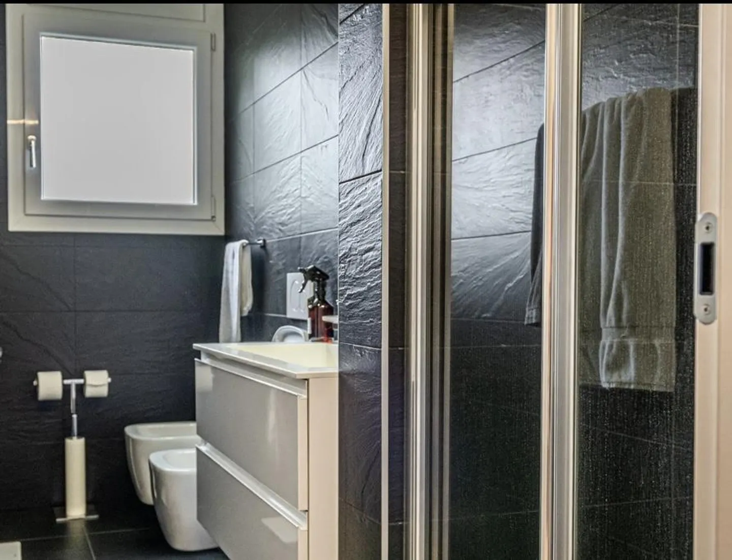 WUNDERSCHÖNE 5,5 ZIMMER MIT GARTEN IN BELLINZONA – ID 23534 - Foto 7 von 16