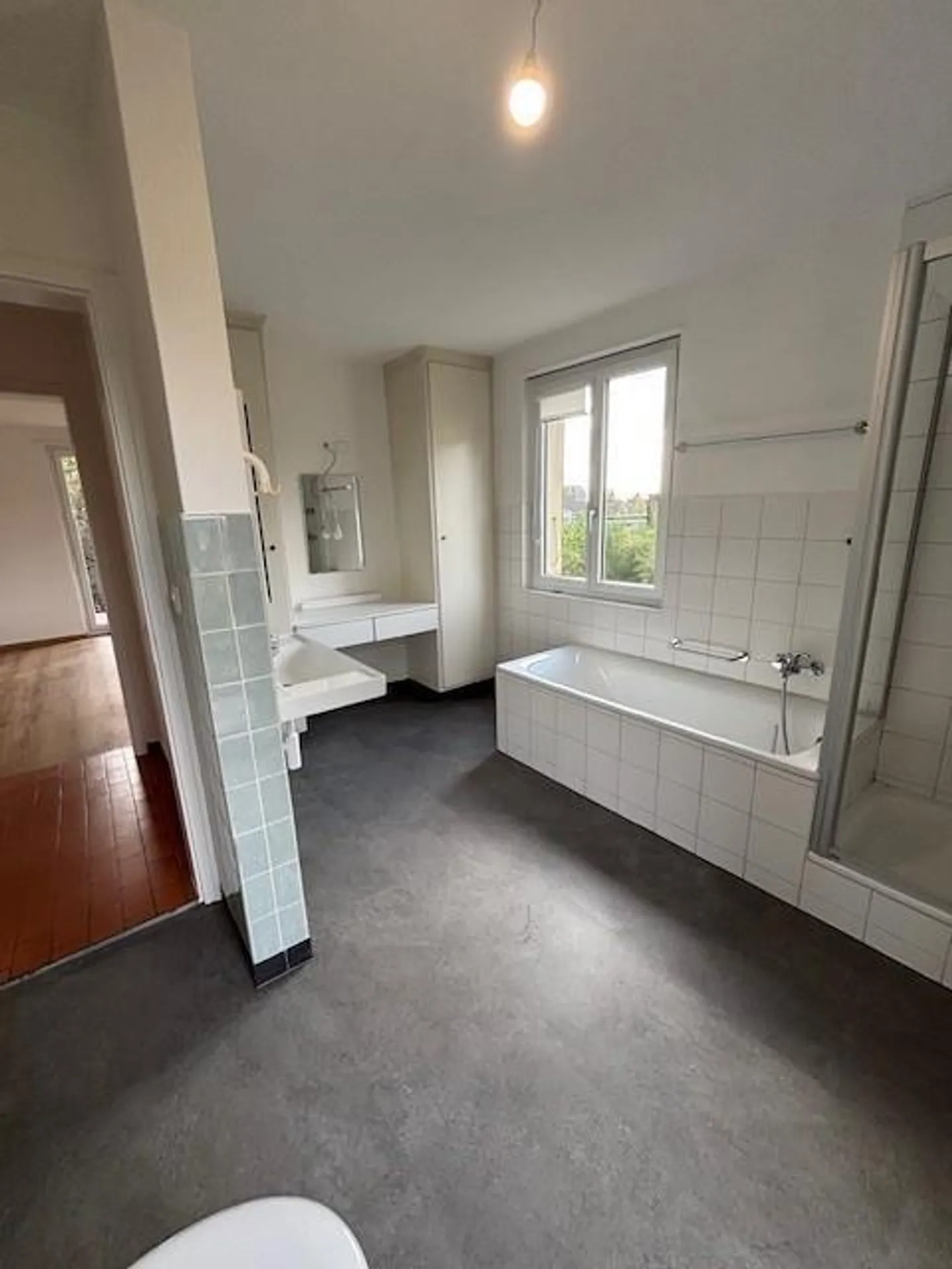 Beautiful garden apartment including garage - Photo 5 of 18