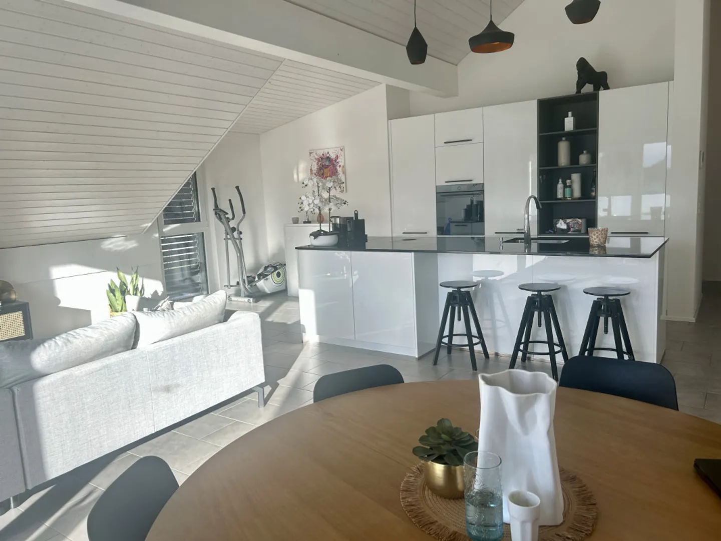 Magnifique - Dernier étage avec balcon couvert - Photo 1 sur 7