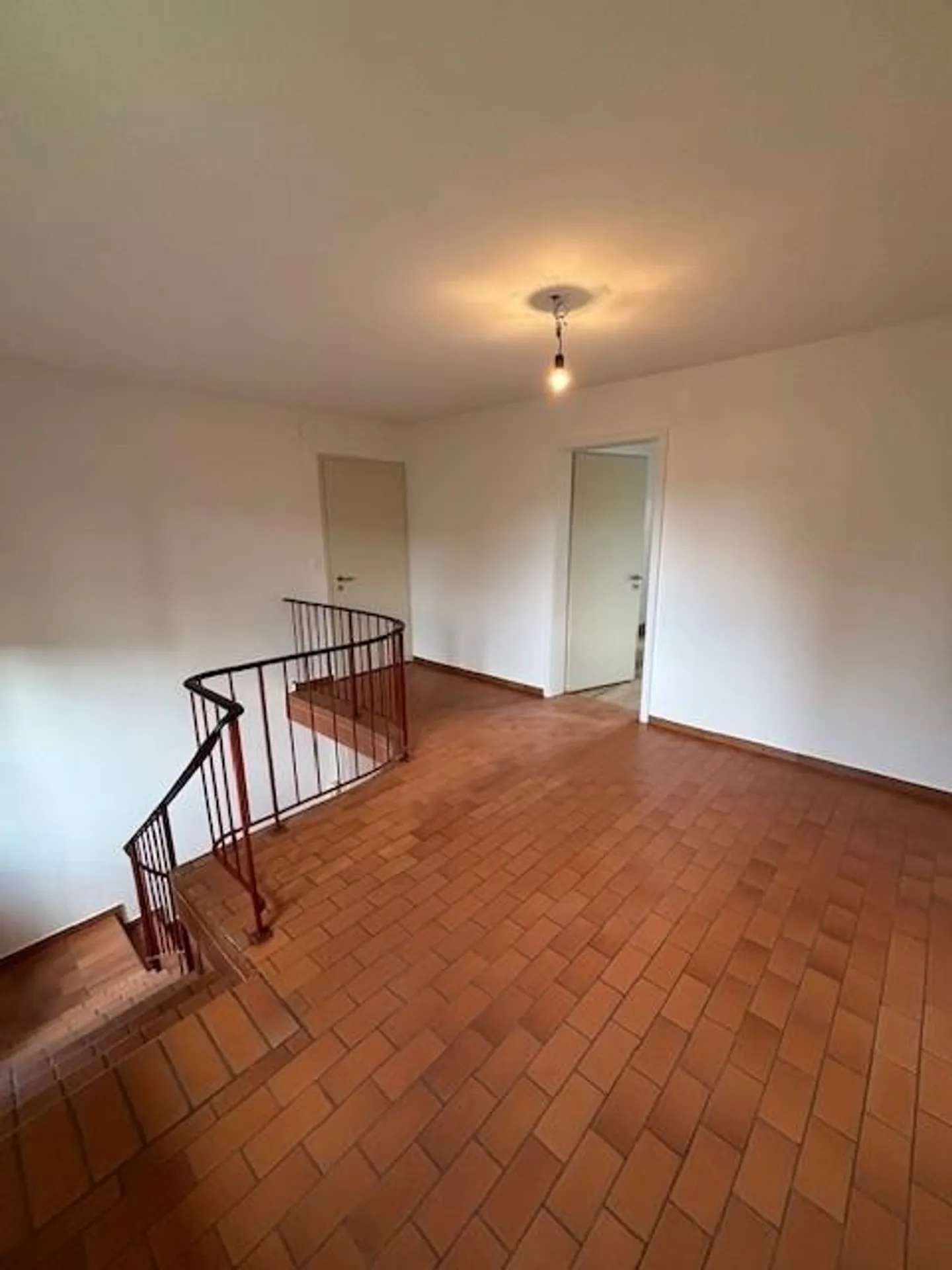 Beautiful garden apartment including garage - Photo 9 of 18