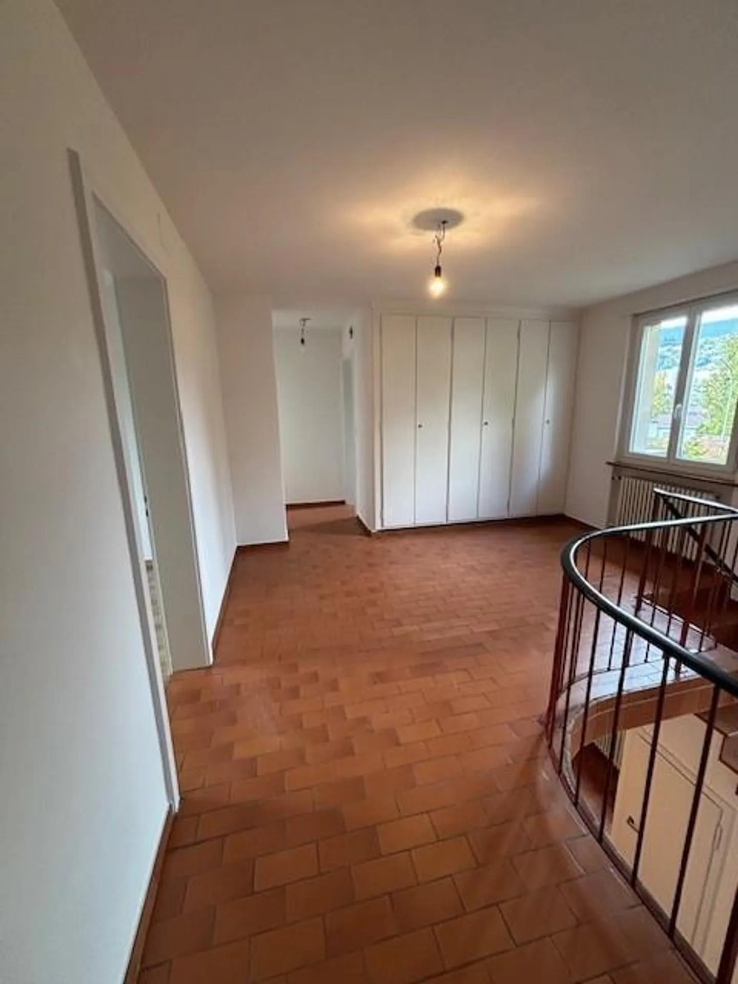 Beautiful garden apartment including garage - Photo 10 of 18