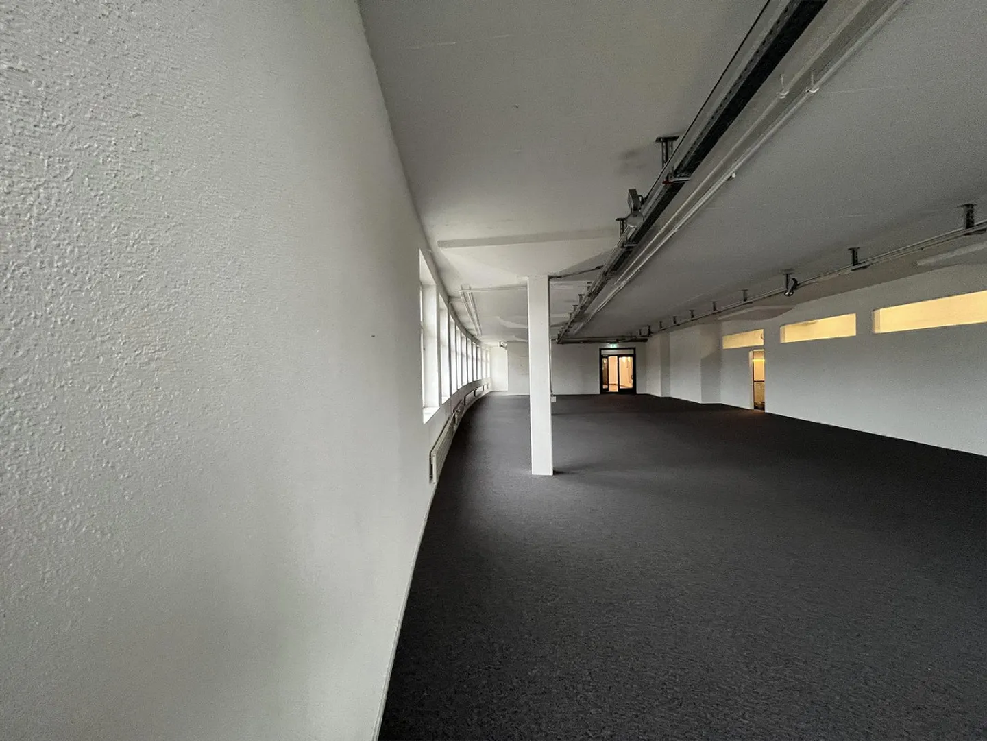 Office space for rent in a central location in Dierikon - Photo 5 of 11