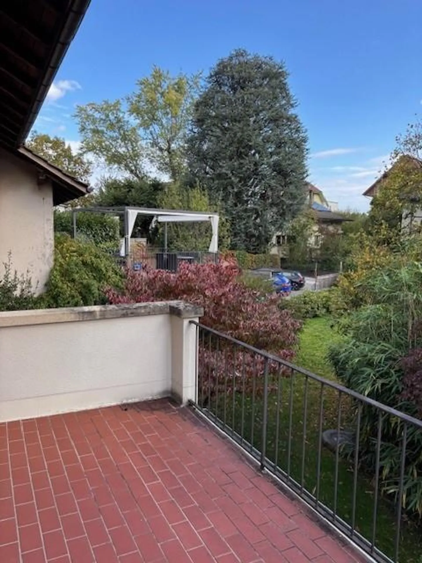 Beautiful garden apartment including garage - Photo 15 of 18