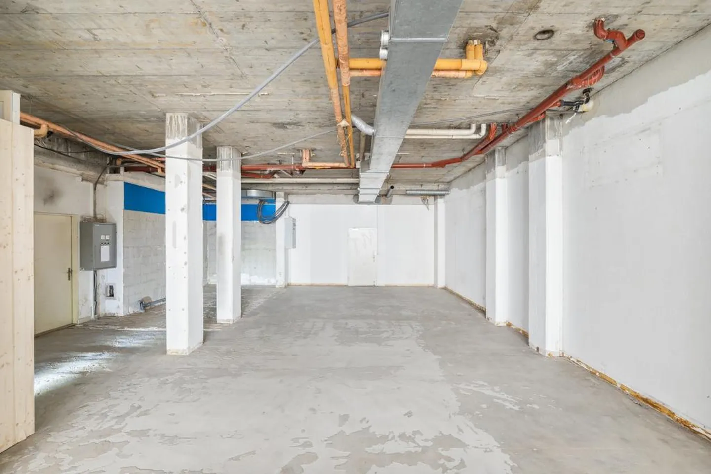 In ottima posizione: spazio commerciale/ufficio di 145,5 m2 pronto per essere occupato - Foto 5 di 11