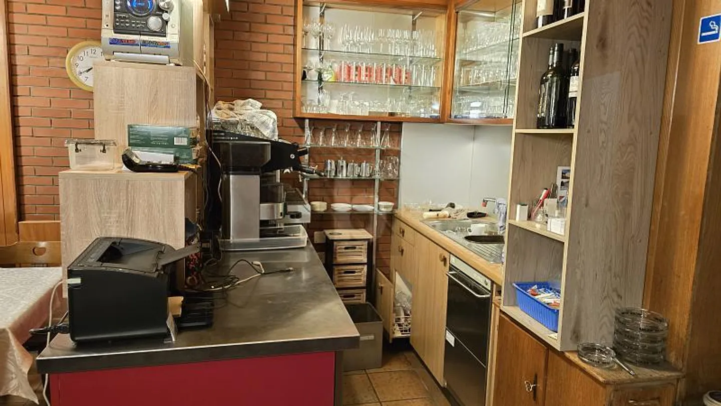 Versatile Restaurant Opportunity - Photo 2 of 6