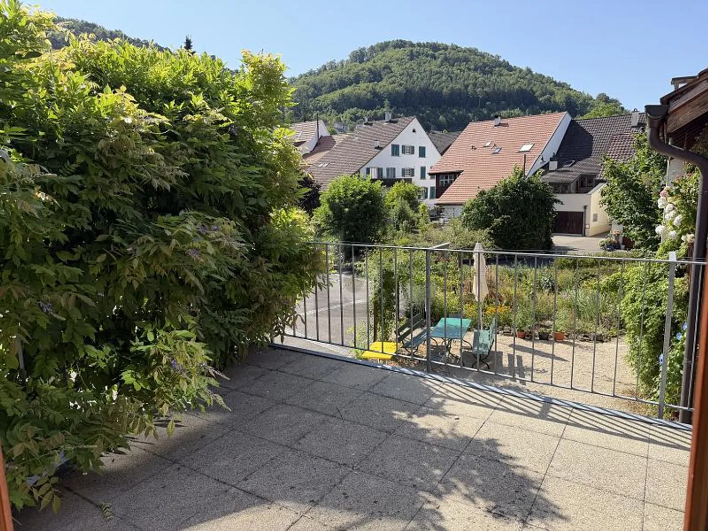 Helle Terrassenwohnung in Tenniken - Foto 4 von 6