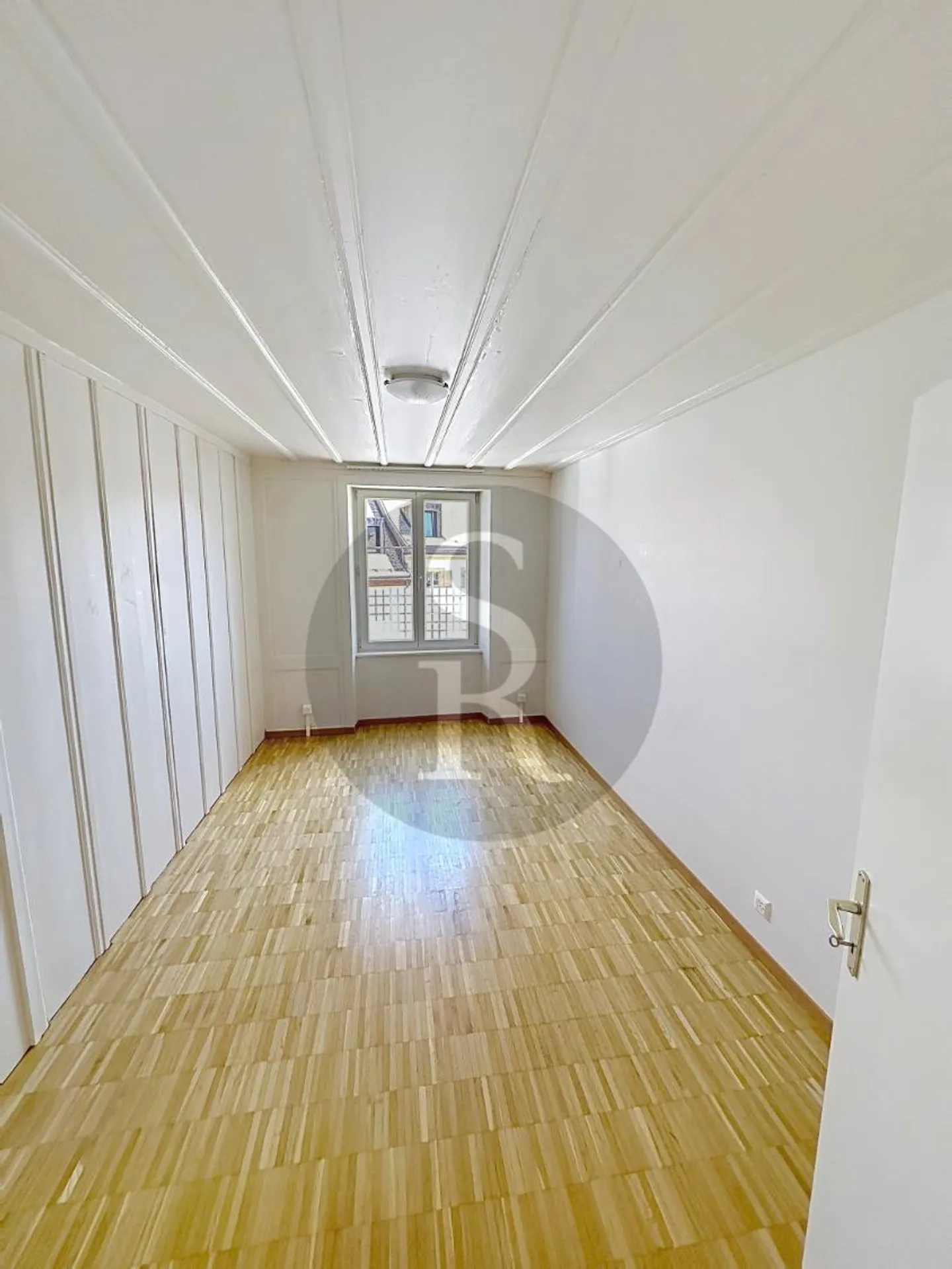 6-room apartment - Photo 7 of 11