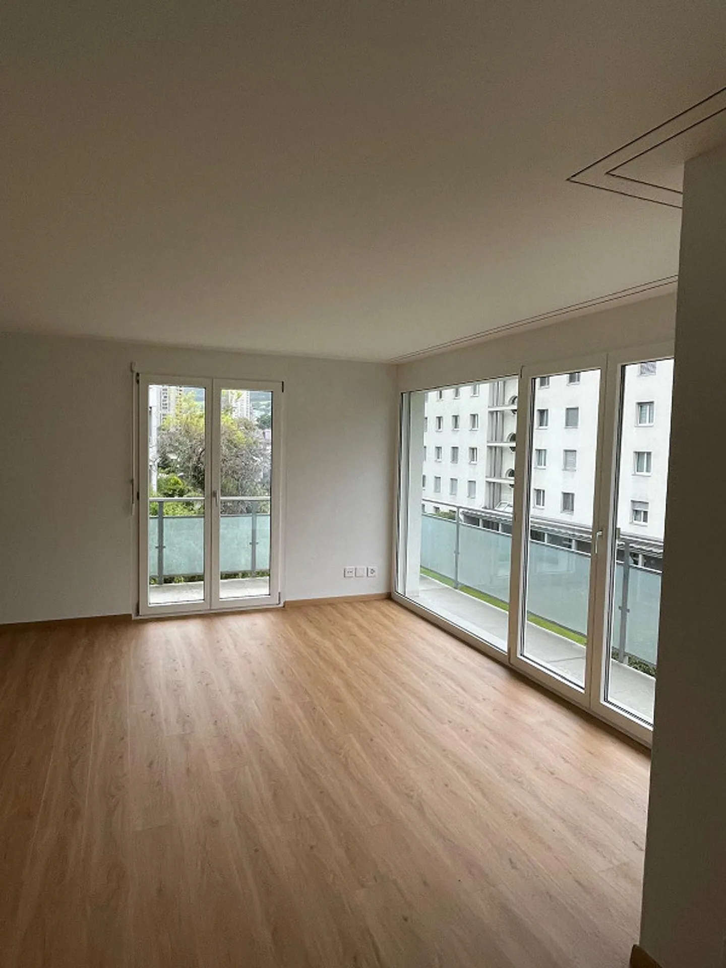 Ampio appartamento ristrutturato di 4,5 locali nel quartiere del Reno - Foto 6 di 11