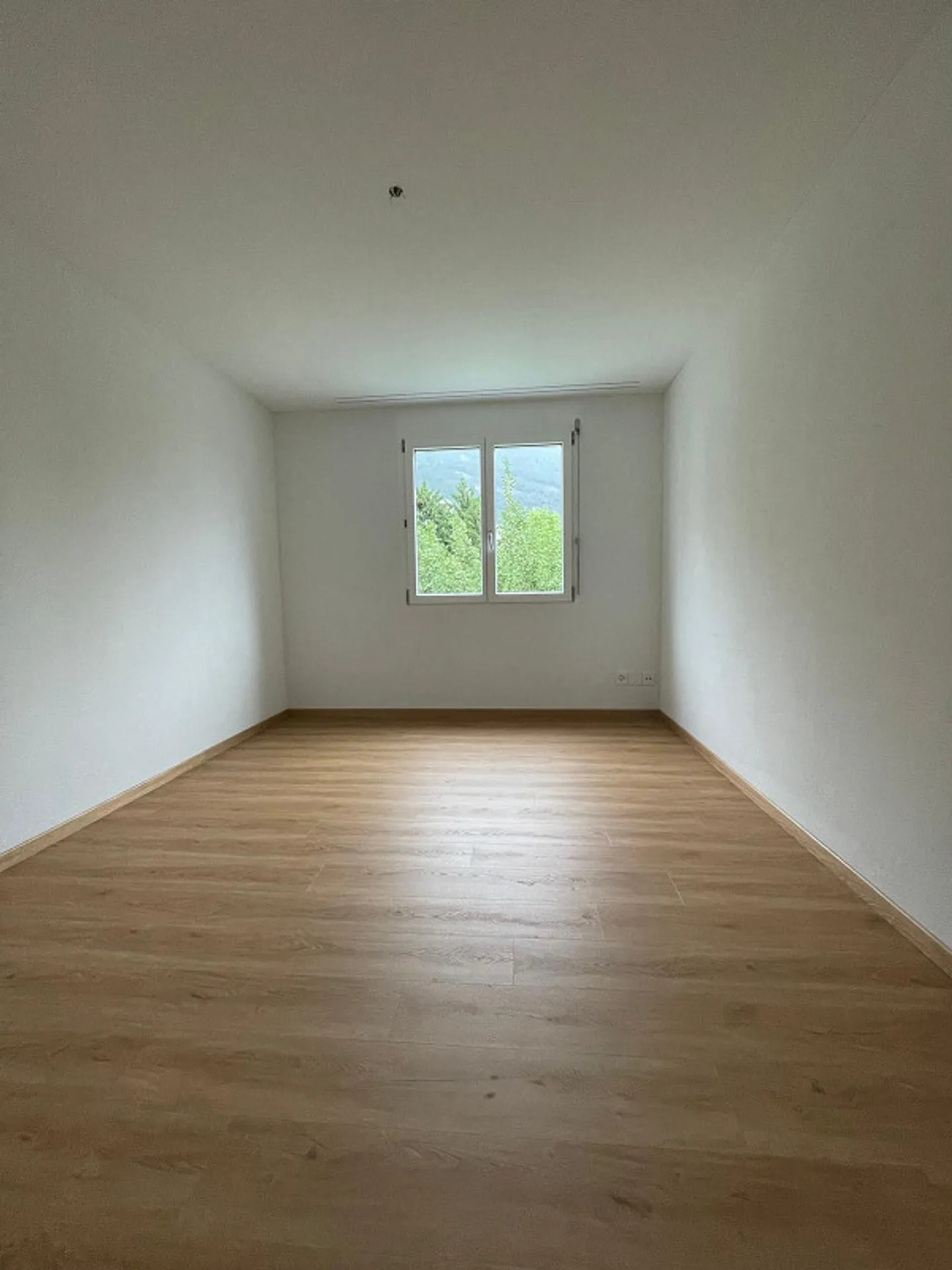Ampio appartamento ristrutturato di 4,5 locali nel quartiere del Reno - Foto 8 di 11