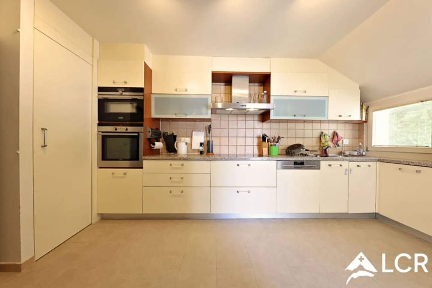 Magnifica casa d'architetto 9,5P / giardino paesaggistico con piscina - Foto 7 di 13