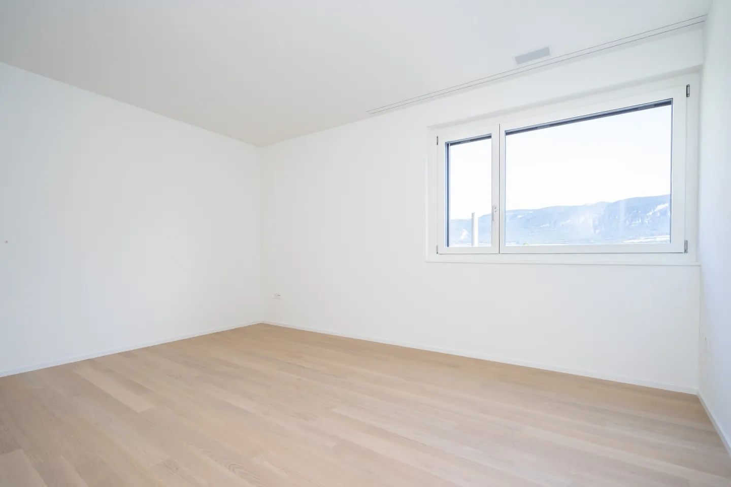 Modernes Apartment mit Balkon - Foto 4 von 6