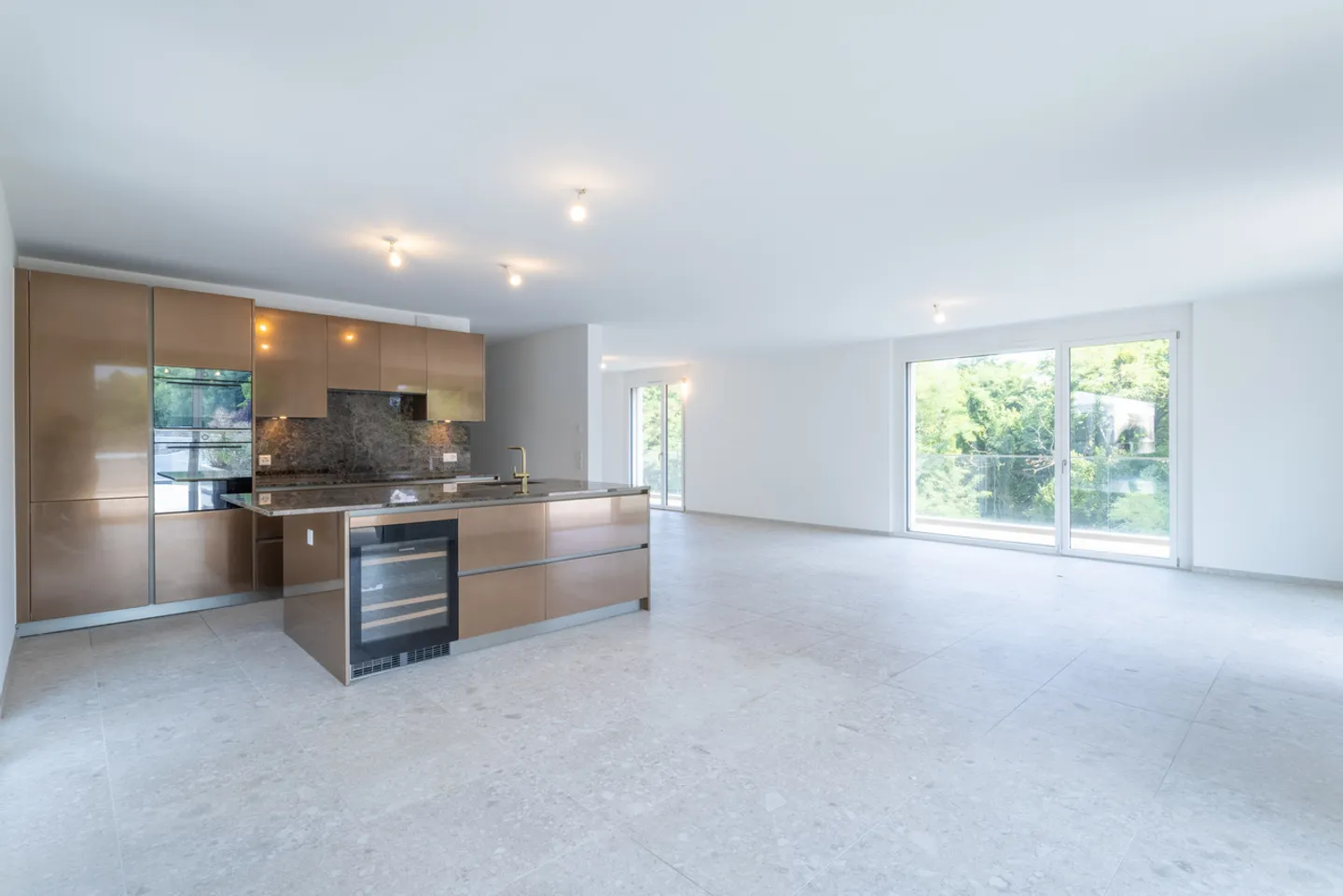 Außergewöhnliche Wohnung zwischen Natur und zeitgenössischer Eleganz - Foto 2 von 9
