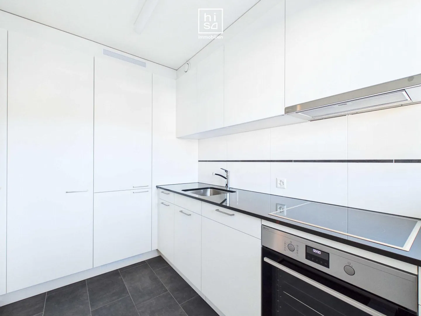 Renovierte Wohnung mit Weitblick - Foto 2 von 6