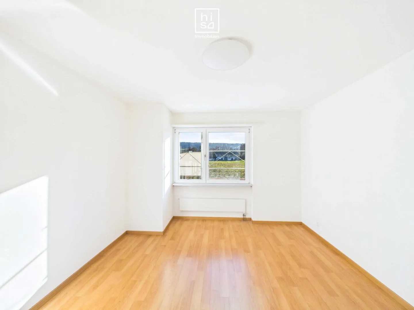 Renovierte Wohnung mit Weitblick - Foto 3 von 6