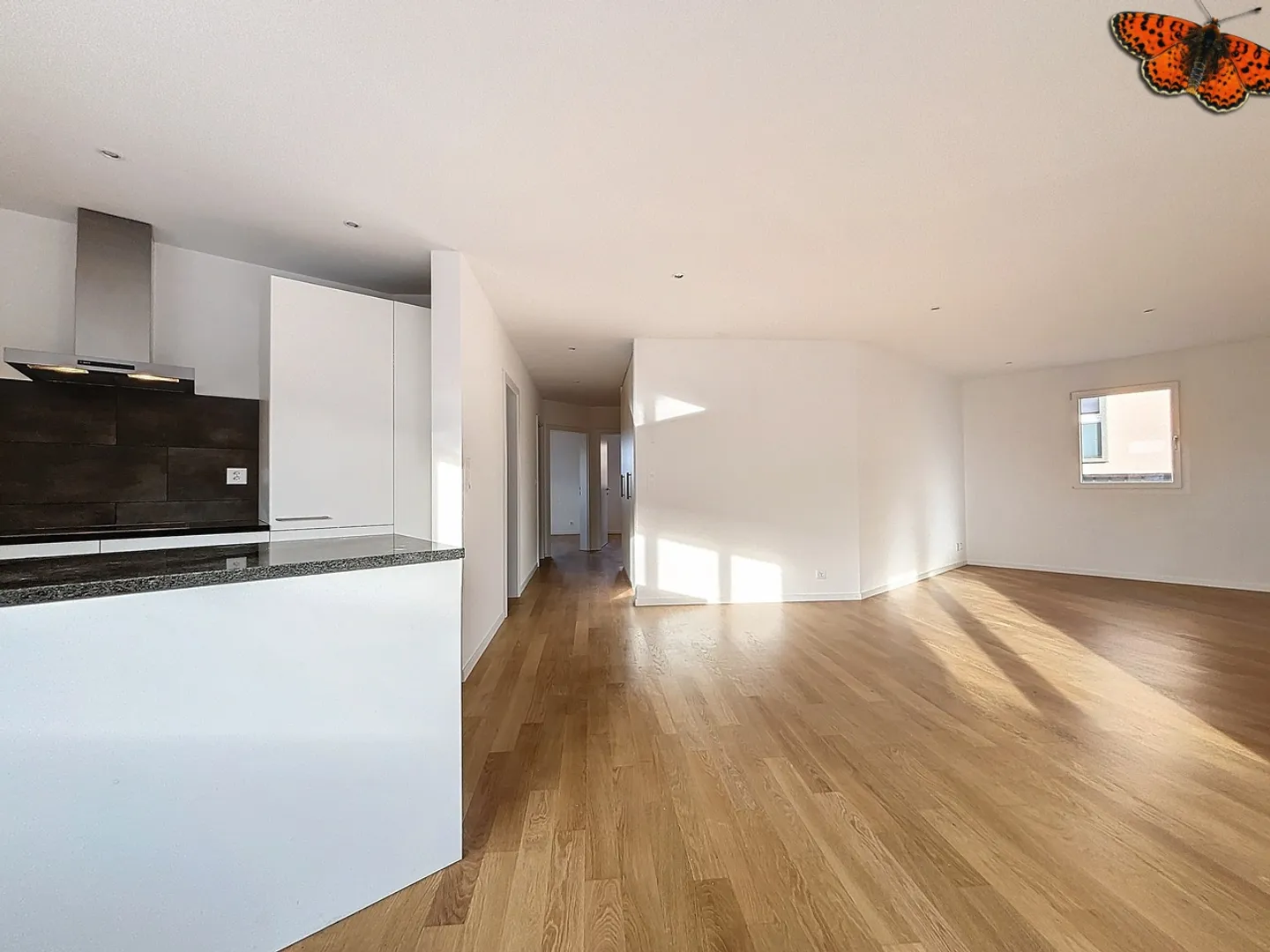 MAGNIFICENT 4-ROOM APARTMENT - Beautiful spaces and balcony - Photo 5 of 14