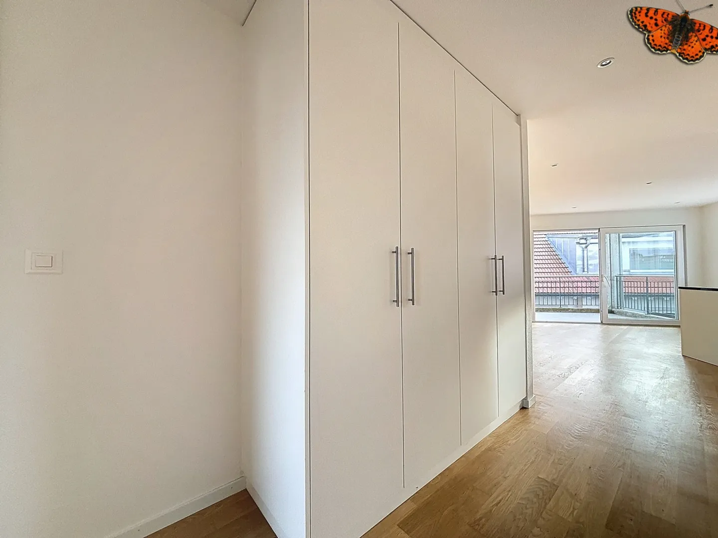 MAGNIFICENT 4-ROOM APARTMENT - Beautiful spaces and balcony - Photo 8 of 14
