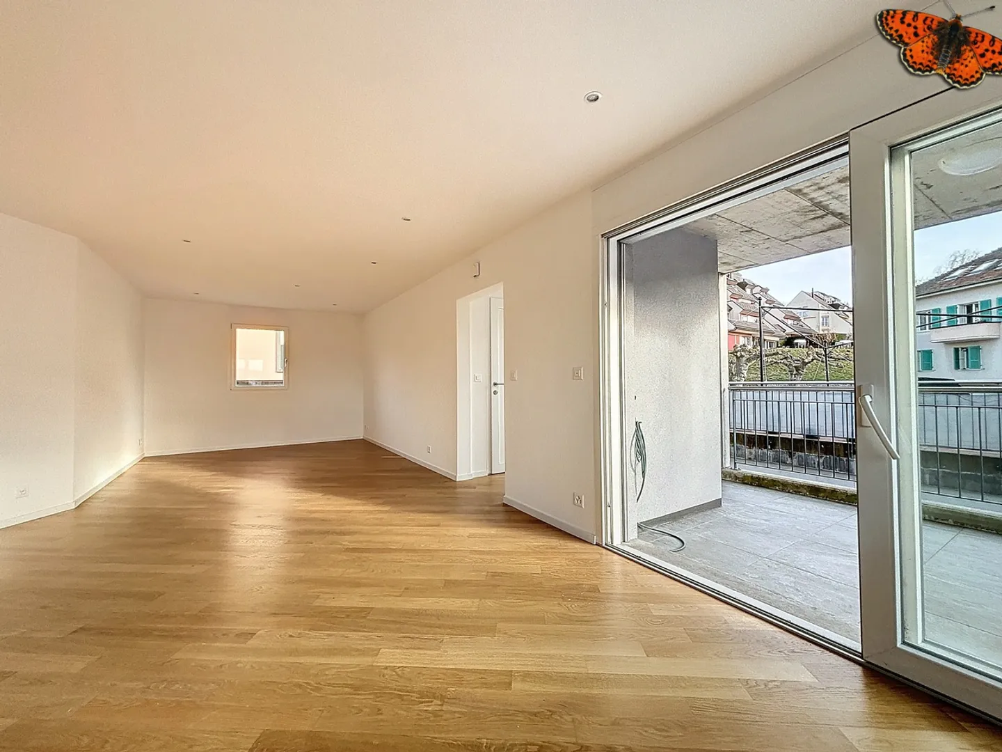 MAGNIFICENT 4-ROOM APARTMENT - Beautiful spaces and balcony - Photo 6 of 14