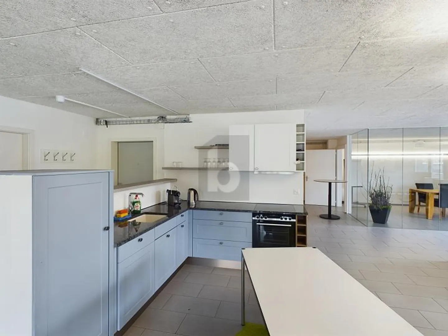 Office space for rent - Photo 4 of 6