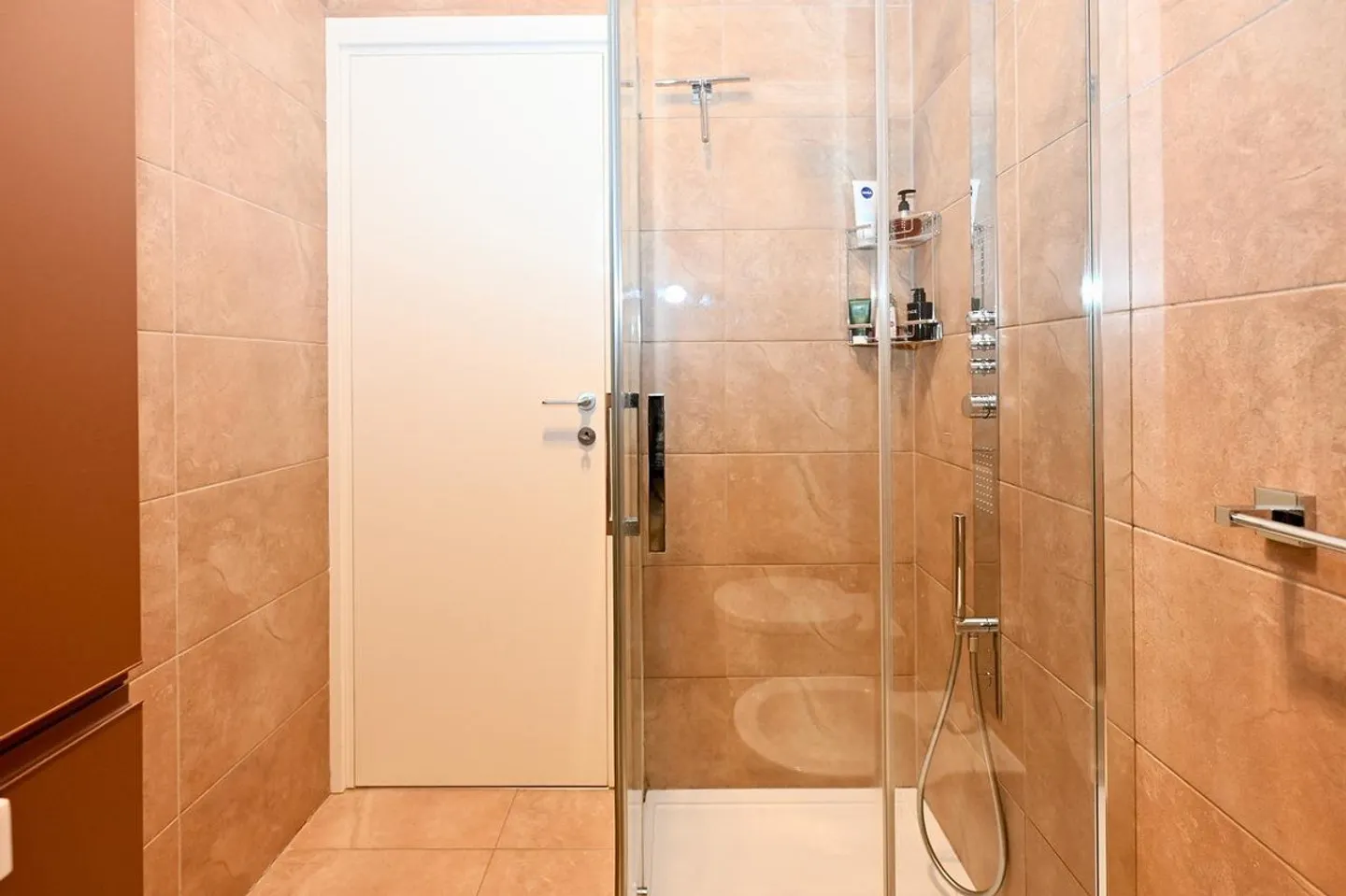 Raffiniertes Duplex-Apartment in Cassarate-Castagnola - Foto 12 von 18