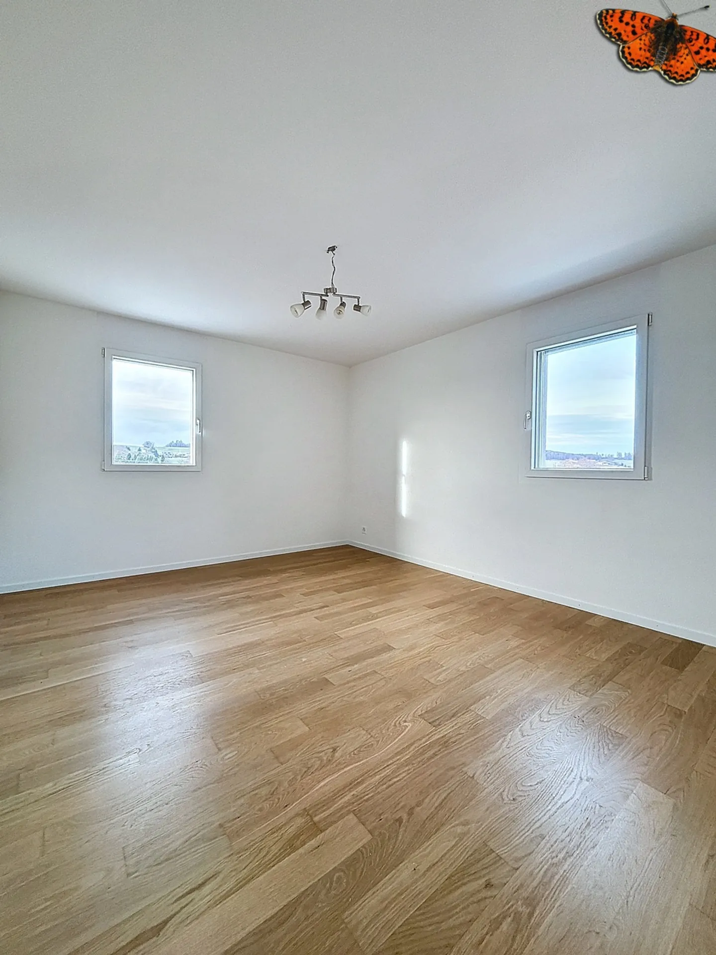 MAGNIFICENT 4-ROOM APARTMENT - Beautiful spaces and balcony - Photo 11 of 14