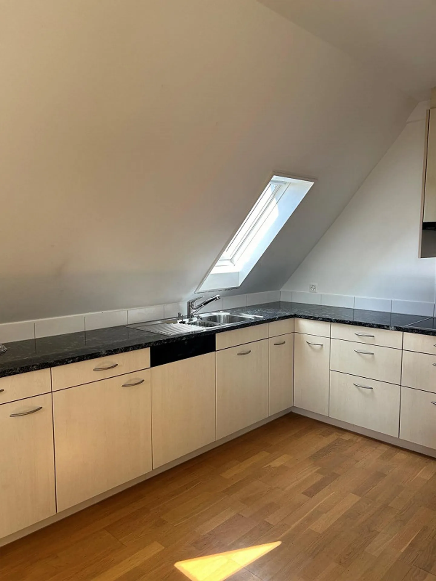 Dream apartment with unobstructed lake view in Küsnacht! - Photo 5 of 9