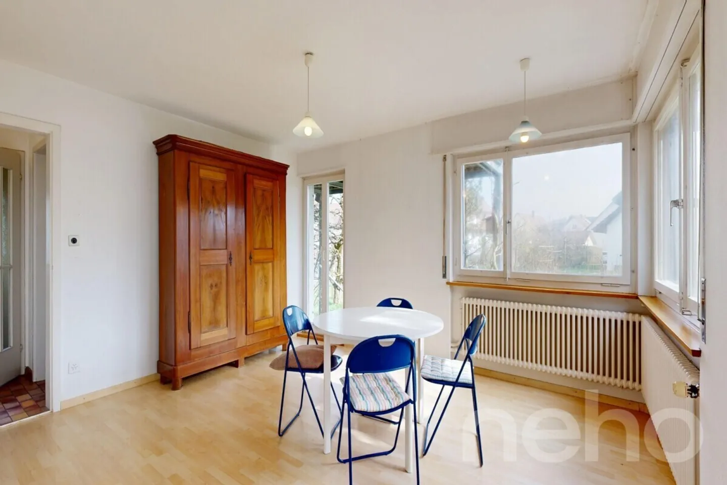 Affascinante casa di 7,5 stanze su grande terreno con molto potenziale - Foto 1 di 12