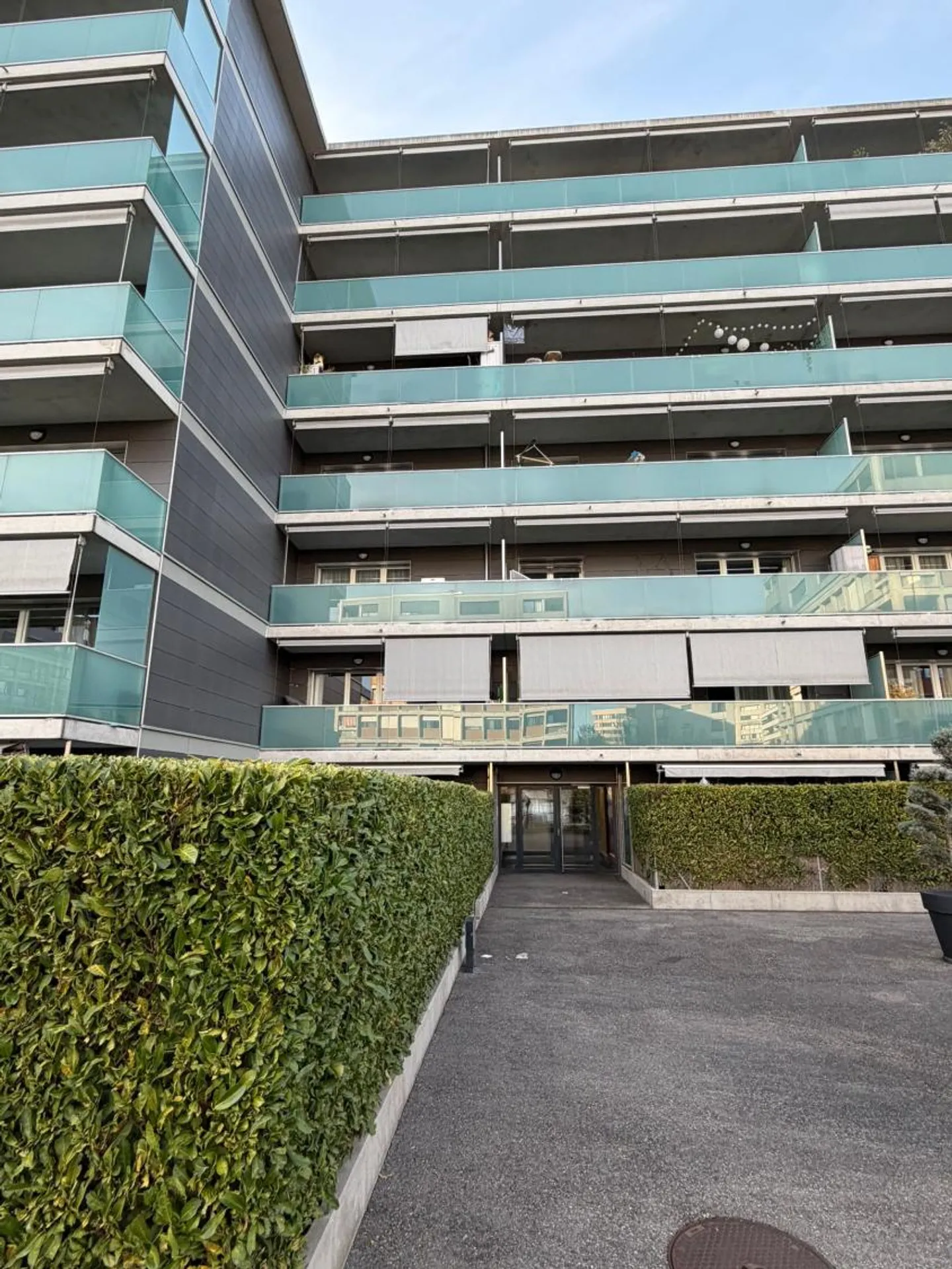 Furnished 5-room apartment - Photo 1 of 16