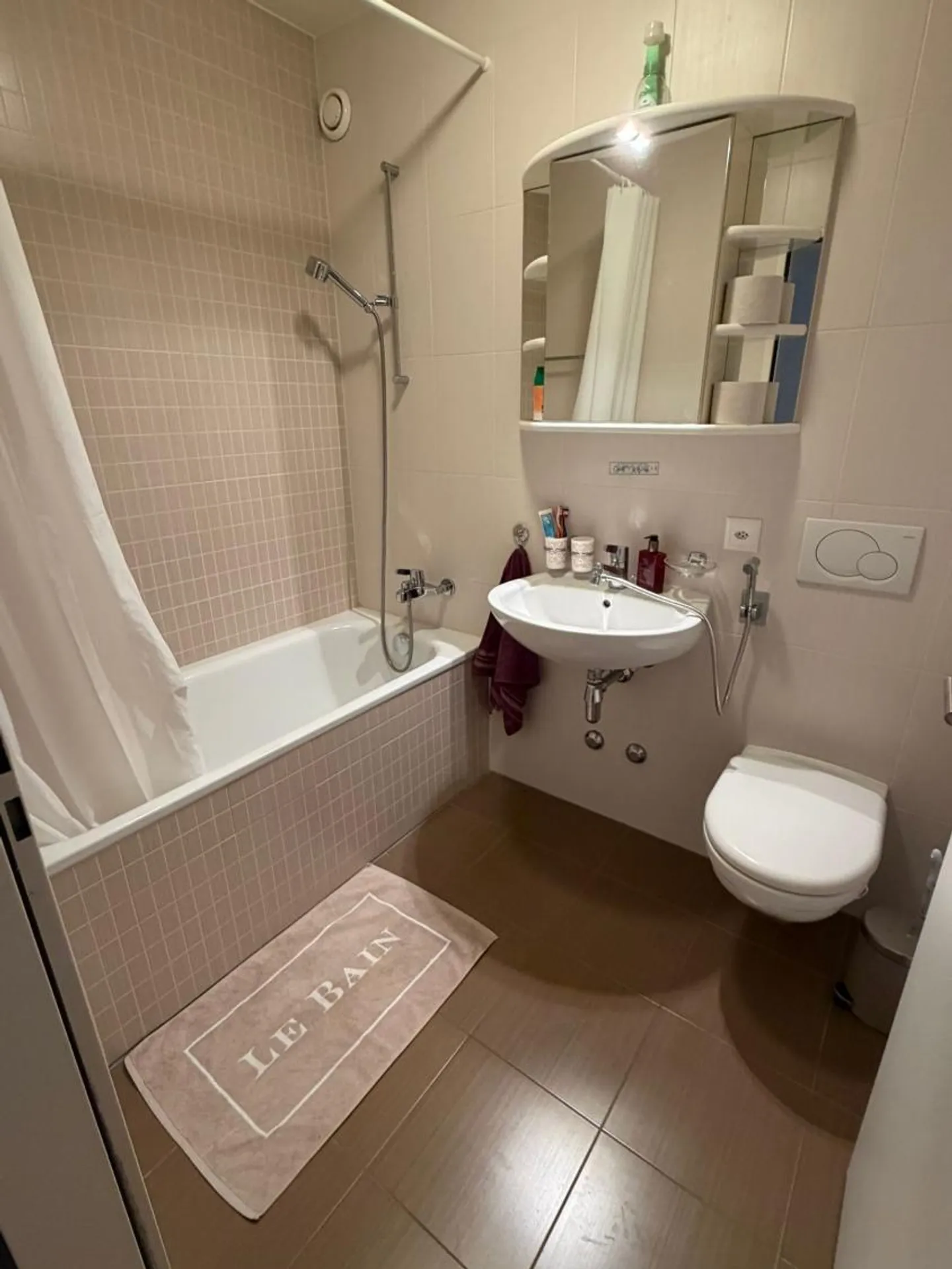 Furnished 5-room apartment - Photo 15 of 16