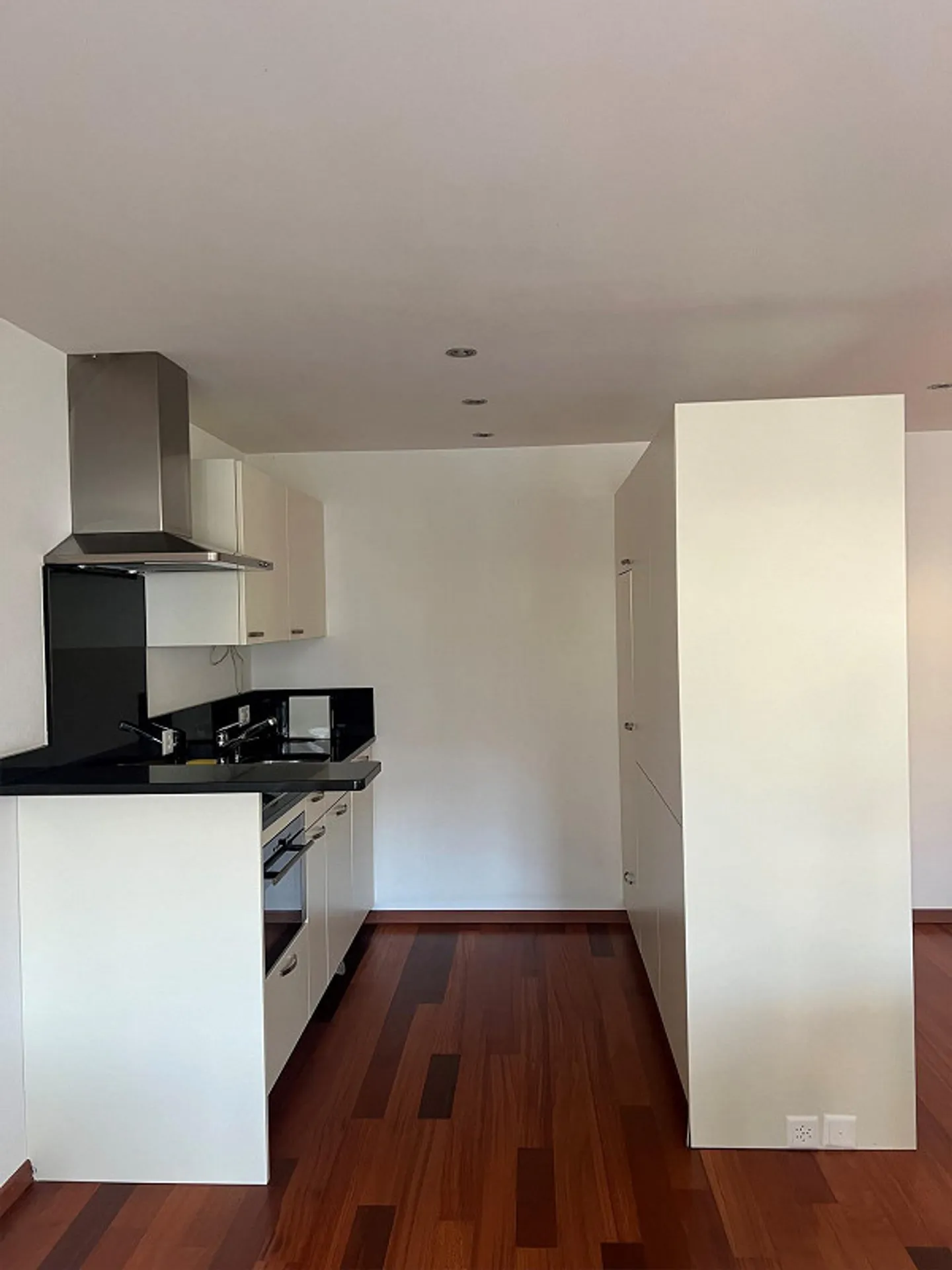 Wohnung möbiliert ab 1 Woche möglich zu mieten - Foto 1 von 4
