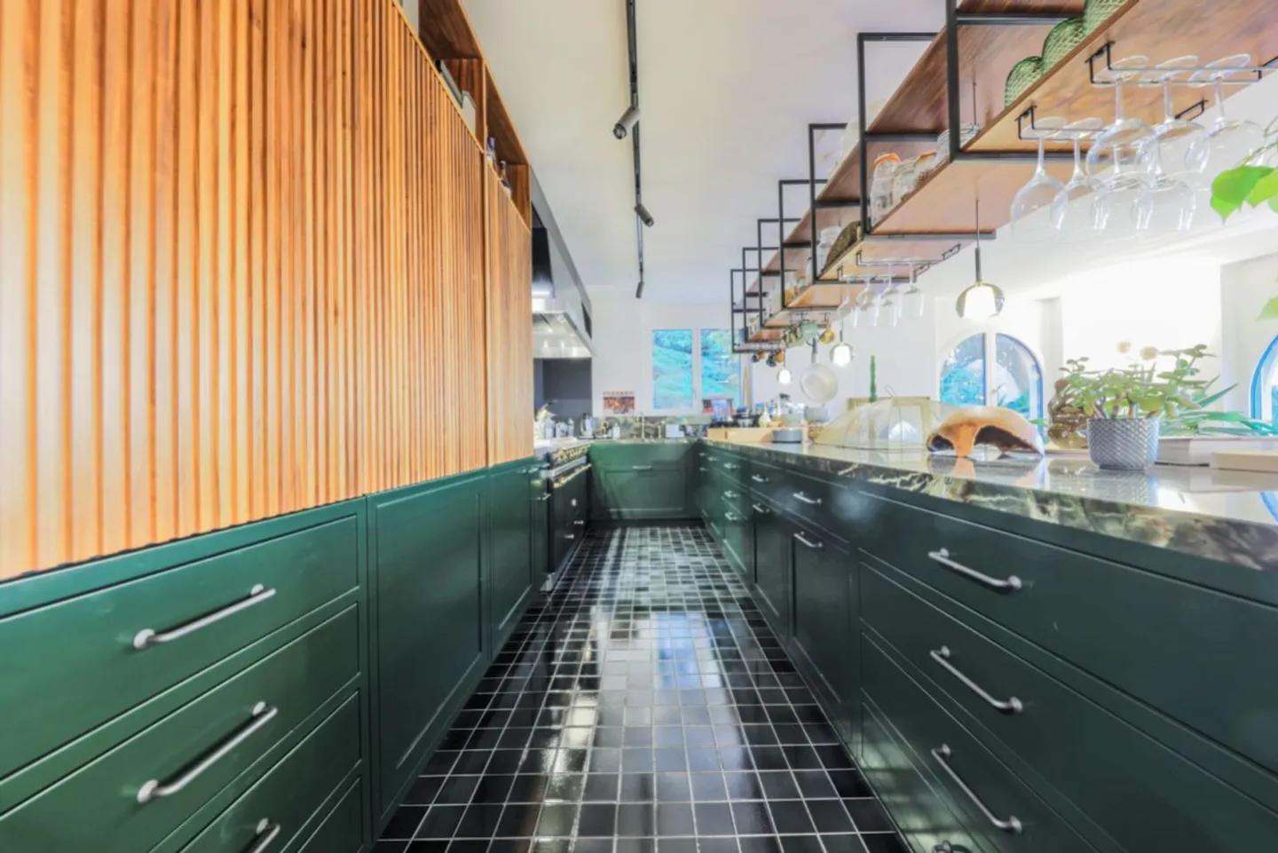 Magnificent furnished 5-room apartment near Nyon and Gland - Photo 4 of 13