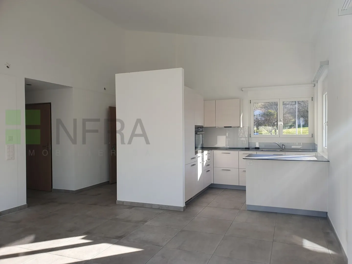 Modernes Apartment von 98 m2, 4 Zimmer im 1. Stock ohne Aufzug - Foto 1 von 13