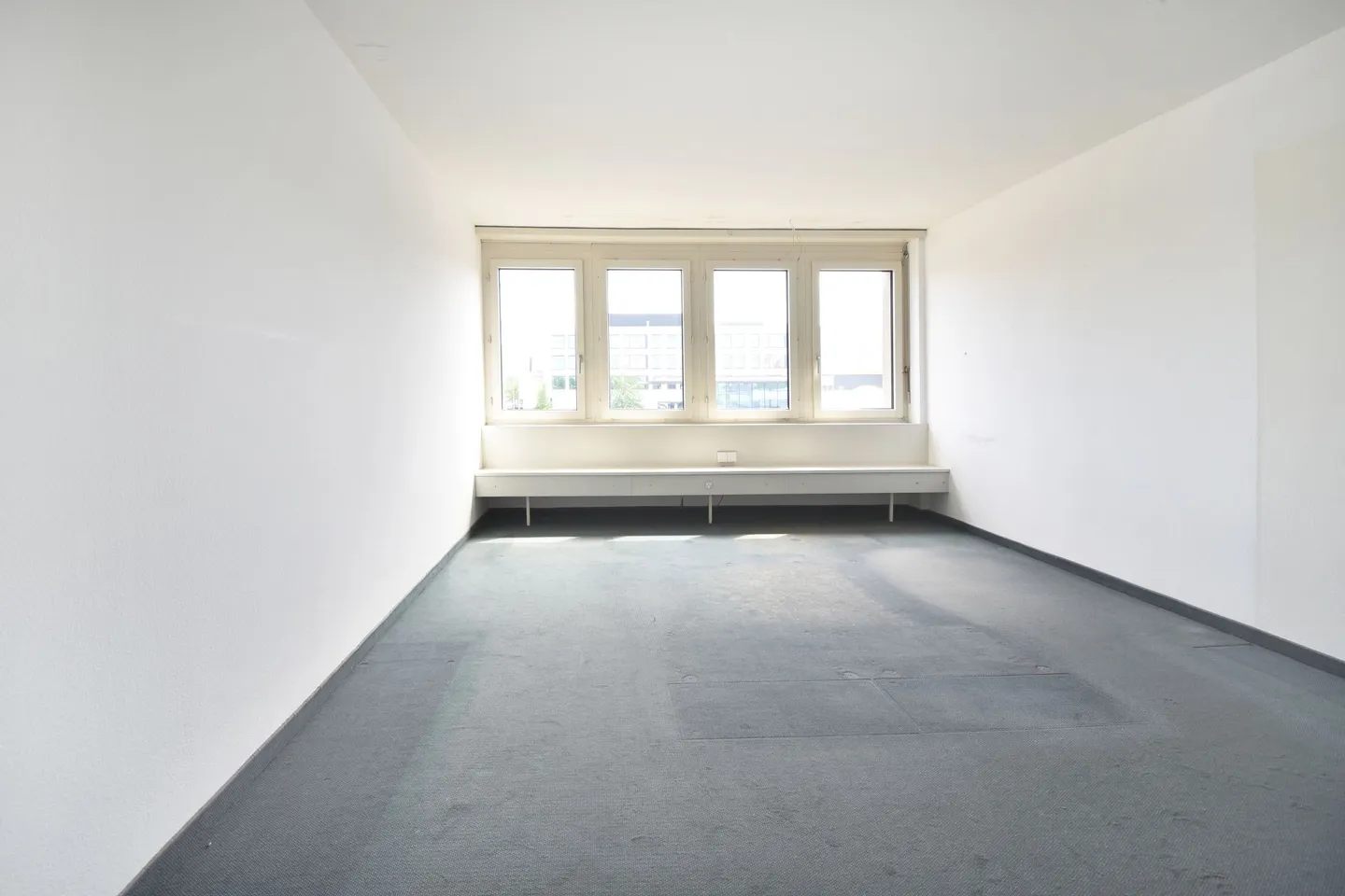 Helle und attraktive Büroräume für Ihr neues Geschäftsdomizil - Photo 7 sur 12