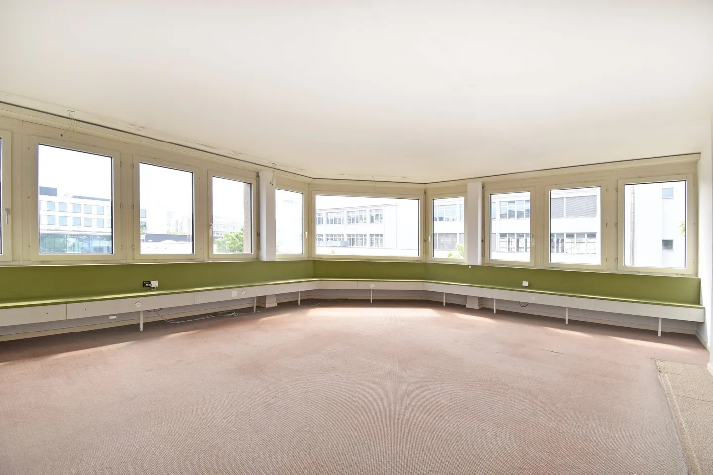 Helle und attraktive Büroräume für Ihr neues Geschäftsdomizil - Photo 8 sur 12